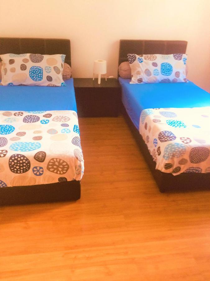 טנג'ונג בונגא G&T'S Beach Front Villa מראה חיצוני תמונה